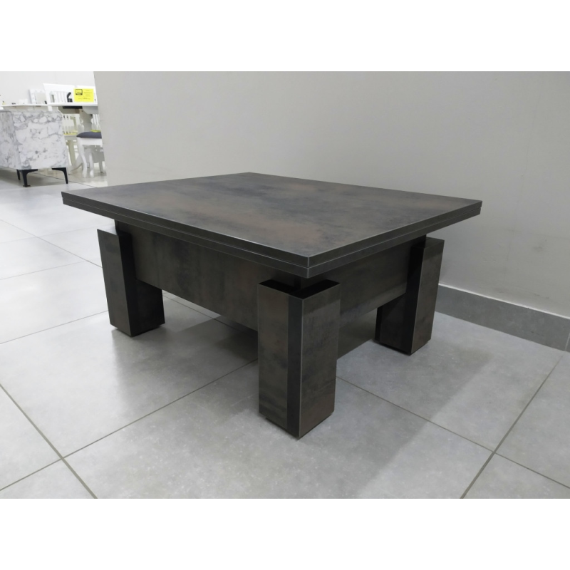 Коричневий